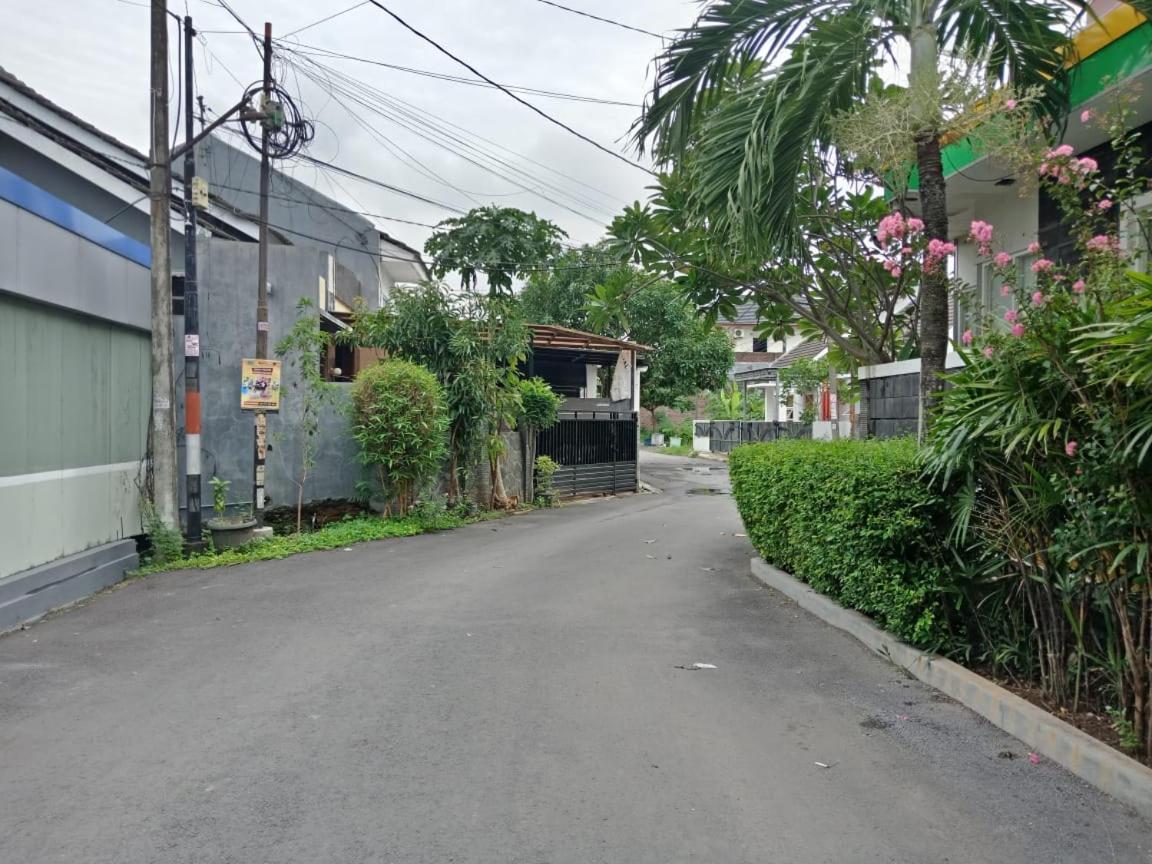 Amaya Guest House Syariah Alastuwo Bagian luar foto